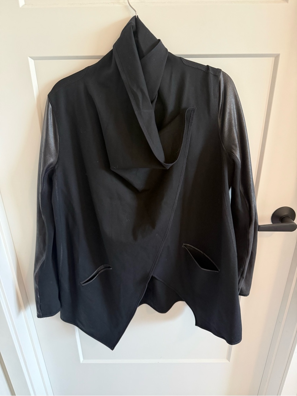 SPANX Faux Leather Sleeve Open Front Jacket Women’s L Black Drape Cardigan